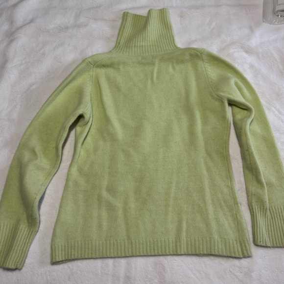Wool sweater turtleneck lime green - Picture 5 of 5